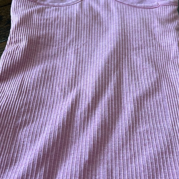 Lululemon tank top with build in bra size 2 - Picture 3 of 5